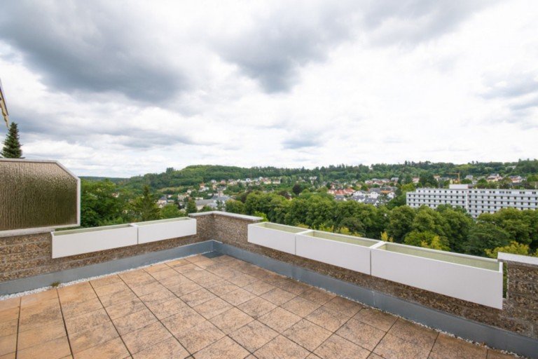Fernblick Bad Schwalbach Terrassenwohnung Lichtdurchflutete Terrassenwohnung mit Kurpark- und Fernblick