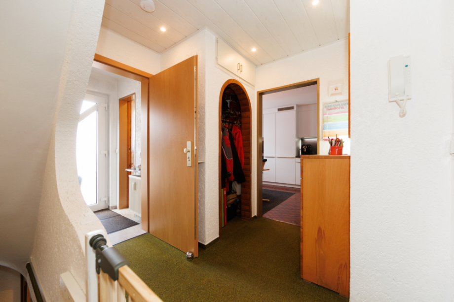 Diele mit Garderobe EG Doppelhaush�lfte Taunusstein