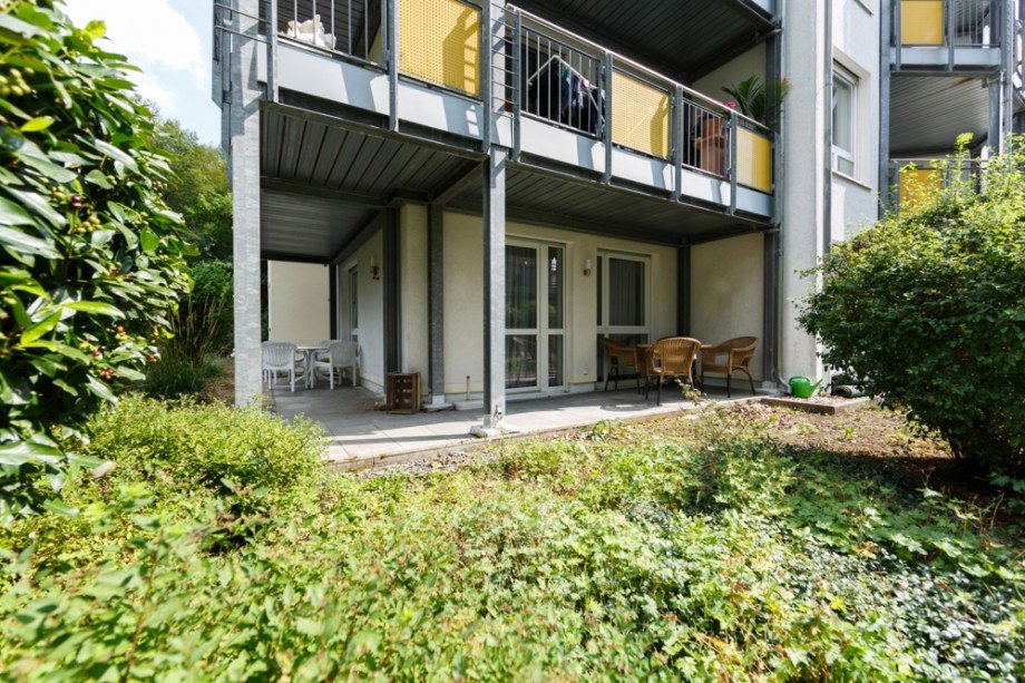Gro�e Eckterrasse Terrassenwohnung Taunusstein