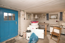 Waschkeller Sanierungsobjekt mit Potenzial - Haus in guter Lage von L�hnberg