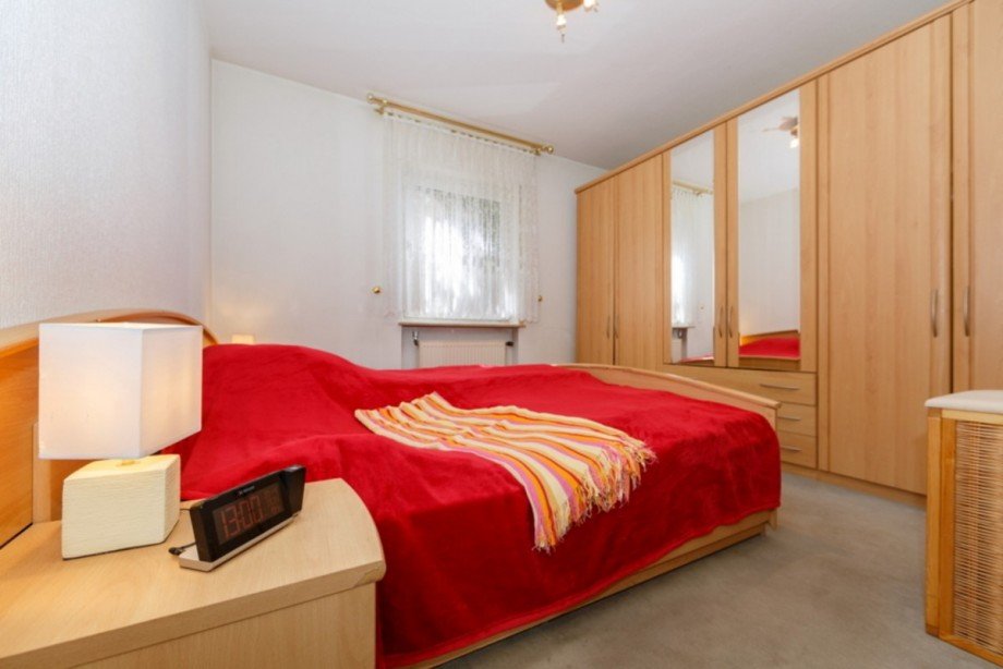 Schlafzimmer EG Einfamilienhaus Wiesbaden