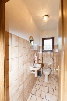 G�ste-WC - EG Familientraum oder solide Kapitalanlage? Attraktives Dreifamilienhaus in Walldorf!