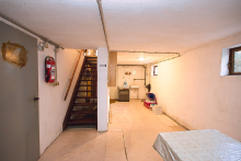 Kellertreppe Helles Einfamilienhaus mit gro�em Grundst�ck - ideal f�r Paare und kleine Familien