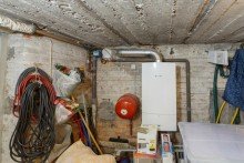 Moderne Gasheizung im Waschkeller Sonnenberg: Sonniger Familientraum mit Potential!