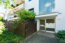Eingangsbereich Terrassenwohnung mit kleinem Garten in ruhiger, gr�ner Lage von Wiesbaden Biebrich