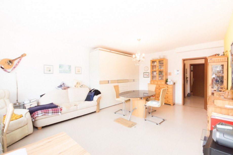 Wohnzimmer UG Mehrfamilienhaus Bad Schwalbach