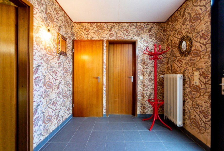 Eingangsbereich mit Garderobe und Bad Einfamilienhaus Aarbergen / Kettenbach