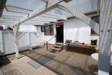 Gro�e, �berdachte S�dterrasse Helles Einfamilienhaus mit gro�em Grundst�ck - ideal f�r Paare und kleine Familien