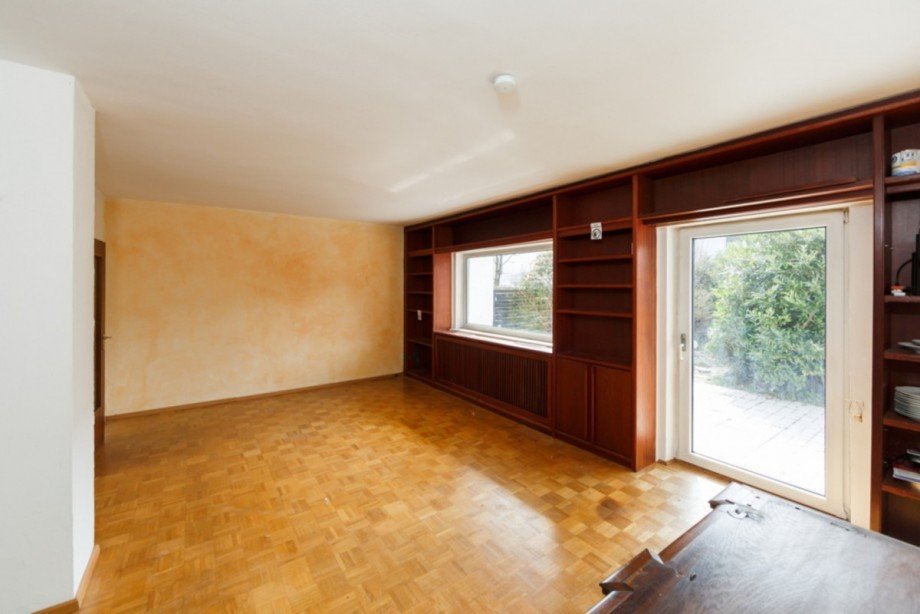 ...mit gro�er Fensterfront und Terrassenzugang Reihenmittelhaus Wiesbaden
