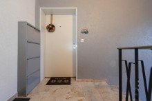 Gepflegtes Treppenhaus... Helle, gut geschnittene Wohnung in ruhiger Lage von Taunusstein Bleidenstadt