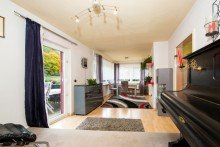 Zugang zum gro�en Balkon Schnuckeliges Haus mit traumhaftem Garten -  Erweiterungspotential vorhanden!