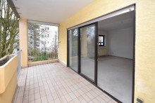 Gro�er Balkon Ideal f�r Paare und kleine Familien: Gut gelegene Wohnung in Bischofsheim!