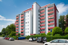 Au�enansicht - Modernisiertes Haus Viel Wohnung f�rs Geld: Gr�n, gepflegt & gut geschnitten am Hahner Sonnenhang
