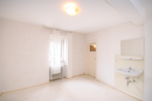 Wohnraum 3 1.OG Haupthaus Vielseitiges Anwesen im Ortskern - 466 Wohn- und Gewerbepotenzial