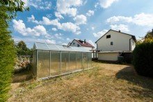 Gro�er Garten mit Gew�chshaus Familientraum oder solide Kapitalanlage? Attraktives Dreifamilienhaus in Walldorf!