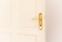 Kassettentumit Messingbeschla Sanierte Jugendstil-Etage mit park�hnlichem Grundst�ck in Wiesbaden Biebrich