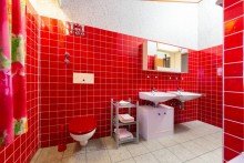 Gro�z�giges Bad DG NICHT EINFAMILIENHAUS - MEINFAMILIENHAUS!