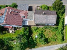 Gro�es S�dgrundst�ck Bungalow mit Einliegerwohnung im Dornr�schenschlaf