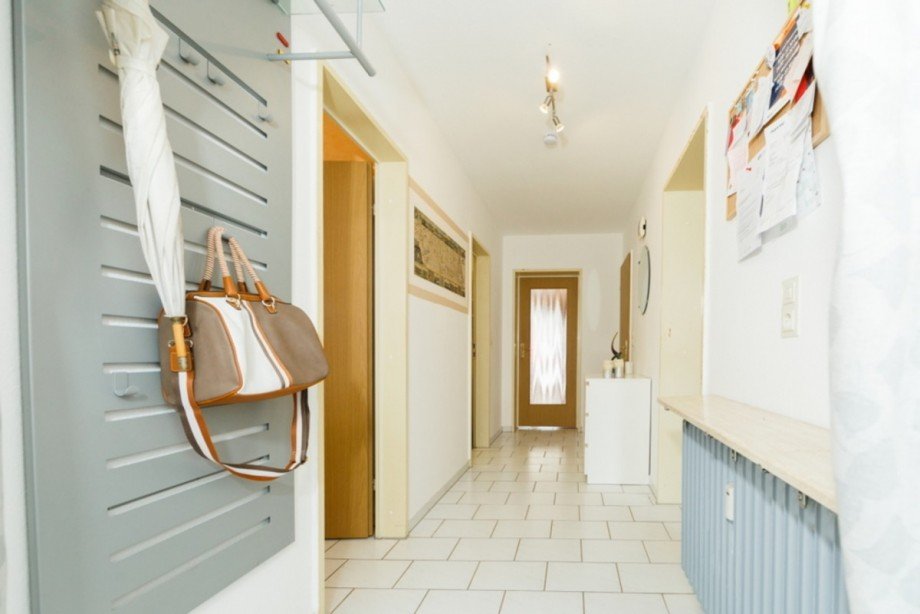 ...hell gefliest Etagenwohnung Bad Schwalbach