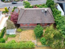 Hinterer Garten mit Gew�chshaus Willkommen in Ihrem neuen Bungalow - Ein Zuhause voller Potenzial