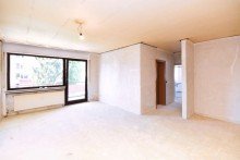 Lichtdurchflutetes Wohnzimmer Gut geschnittene, altersgerechte 3-Zimmer Wohnung am Sonnenhang in Taunusstein Hahn