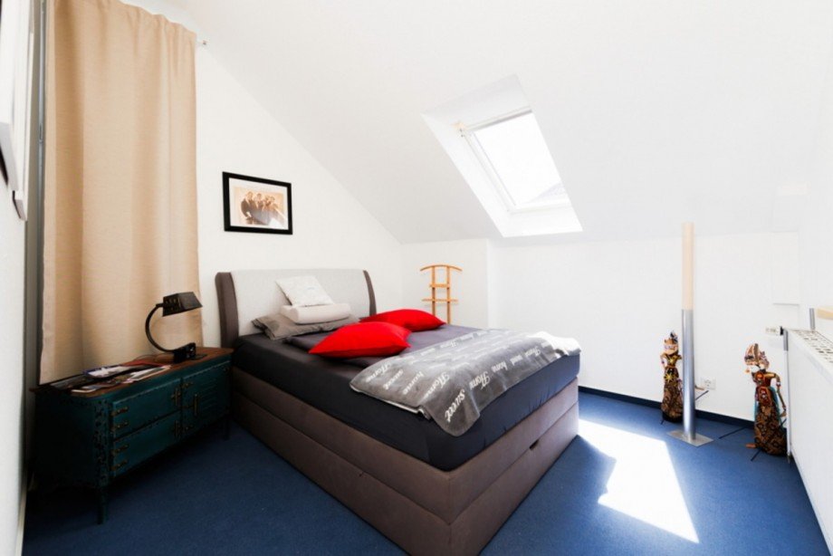 G�stezimmer Dachgeschoss Einfamilienhaus Wiesbaden / Nordost