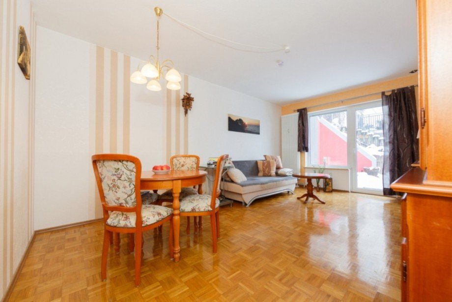 Gro�es Wohnzimmer mit Zugang... Etagenwohnung Bad Schwalbach