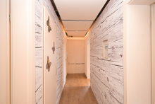 Diele Modernisierte Wohnung mit Luxus-Bad, XL-K�che und Fernblick