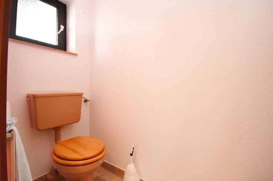 ...G�ste-WC Reihenendhaus Weiterstadt