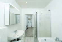 ...mit Wanne und Dusche Attraktive Wohnung mit Taunusblick in Heidenrod Nauroth