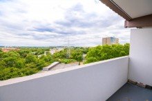 Loggia mit Fernblick auf die Frankfurter Skyline - 8.OG Attraktive Zweizimmerwohnung in Mainz Marienborn  f�r Eigennutzer und Investoren