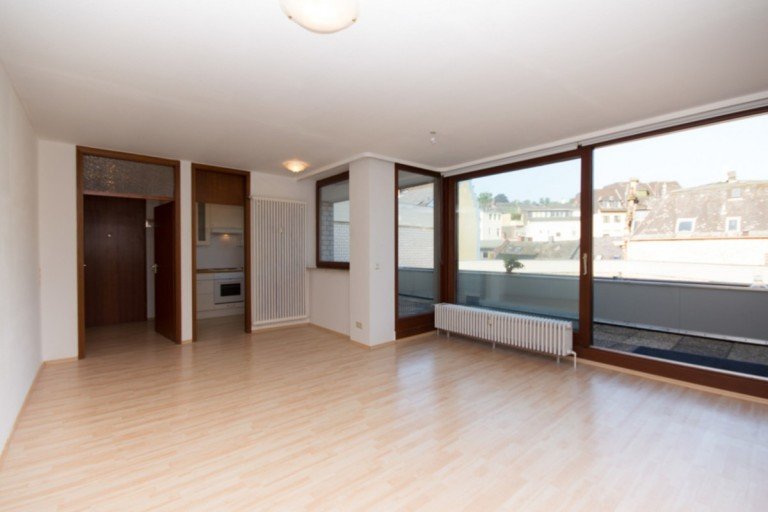 Wohnzimmer 1 Bad Schwalbach Etagenwohnung Schicke Wohnung mit toller Dachterrasse n�he Kurpark / Fu�g�ngerzone Bad Schwalbach