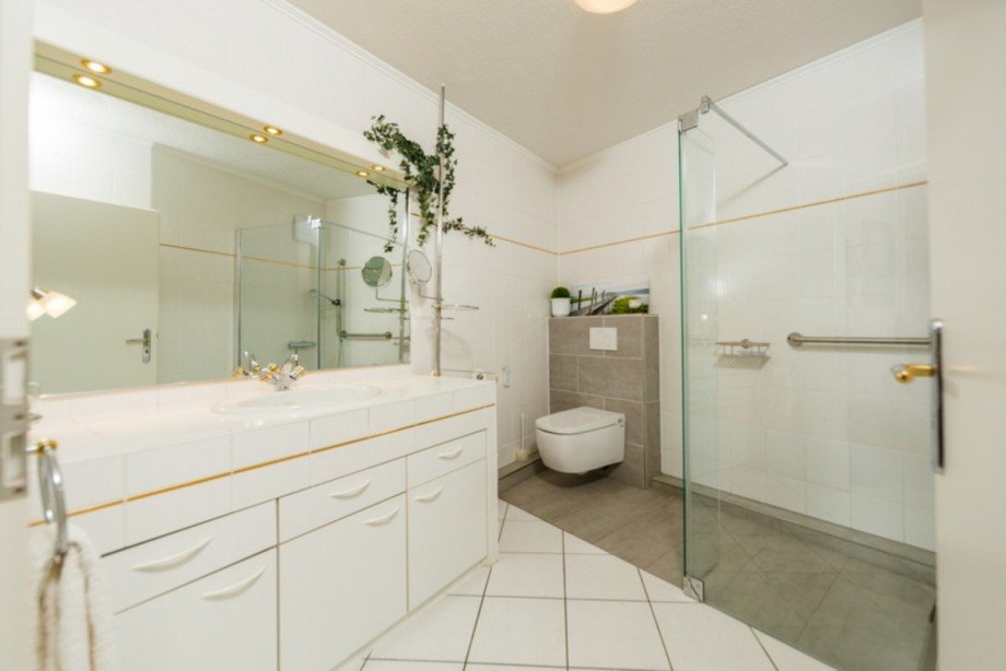 Luxuri�ses, barrierefreies Bad Etagenwohnung Bad Schwalbach