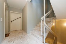 Gepflegtes Treppenhaus Zwischen Neroberg und City: Ihr neues Zuhause in Bestlage