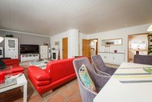 ...lichtdurchflutet und mit Terrassenzugang Modernisiertes Traumhaus in Feldrandlage