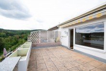 Gro�e Terrasse Lichtdurchflutete Terrassenwohnung mit Kurpark- und Fernblick