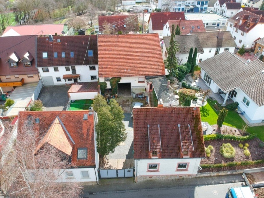 Wohnhaus und vorderer Werkhalle Freizeitgrundst�ck Gau-Bischofsheim
