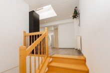 Treppe zum Dachgeschoss Einziehen und wohlf�hlen - hochwertig saniertes Zweifamilienhaus in Georgenborn