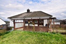 ...mit sonniger Terrasse... Familientraum mit Ausbaupotential im Gr�nen!