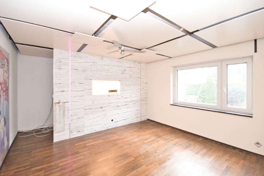 Schlafzimmer mit begehbarem Kleiderschrank Etagenwohnung Niedernhausen