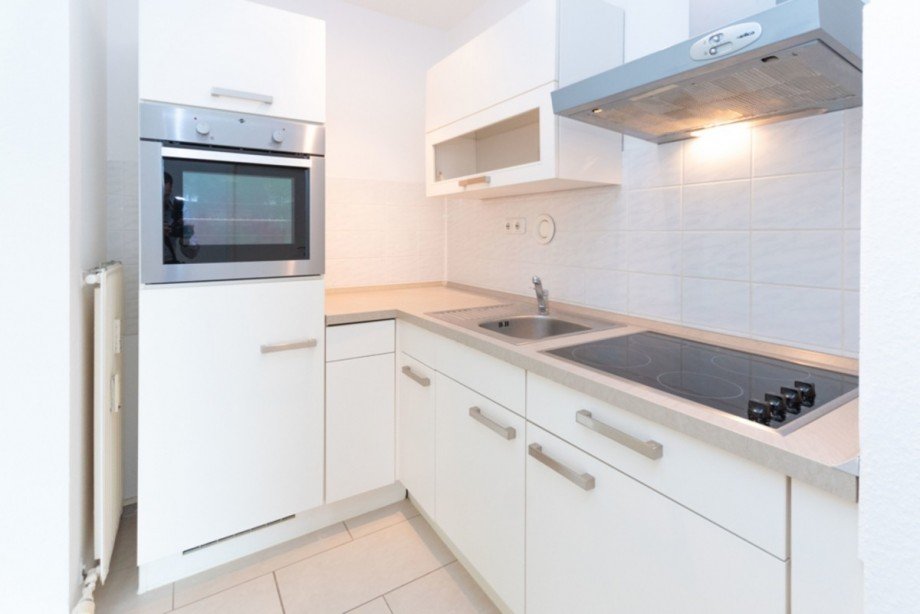 Elegante Nobilia Einbauk�che mit Ger�ten - 4.OG Etagenwohnung Mainz