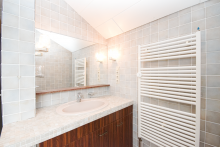 ...und Handtuchheizk�rper OG Solides Haus mit gro�em Wohnbereich, XL-Balkon und Garten