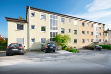 Au�enansicht - Stellplatz inklusive Attraktiver Preis und niedriges Hausgeld: Renovierungsbed�rftige Wohnung f�r Anpacker!