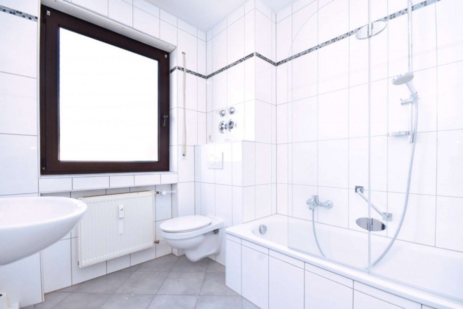 Tageslichtbad... Etagenwohnung Taunusstein