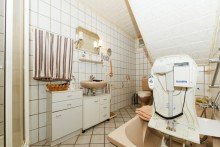 Bad mit Dusche und Wanne Souterrain Eigennutzung, Kapitalanlage oder etwas von beidem? Top Haus in Heidenrod Laufenselden zu verkaufen!