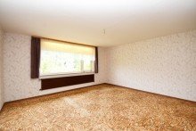 Wohnzimmer UG Bungalow mit Einliegerwohnung im Dornr�schenschlaf