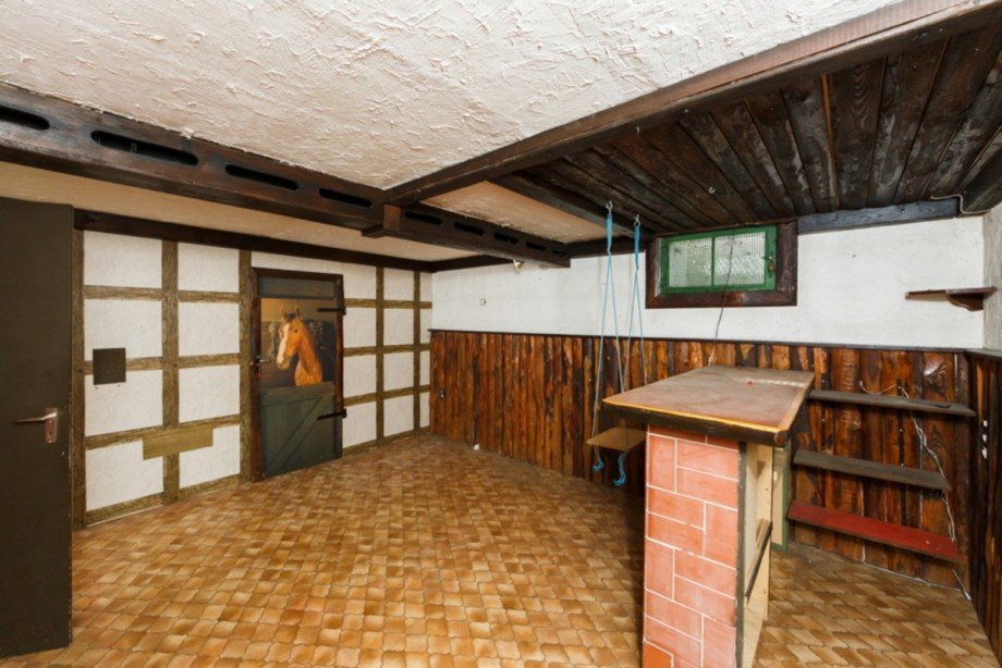 Gro�er Hobbyraum KG Reihenmittelhaus Wiesbaden